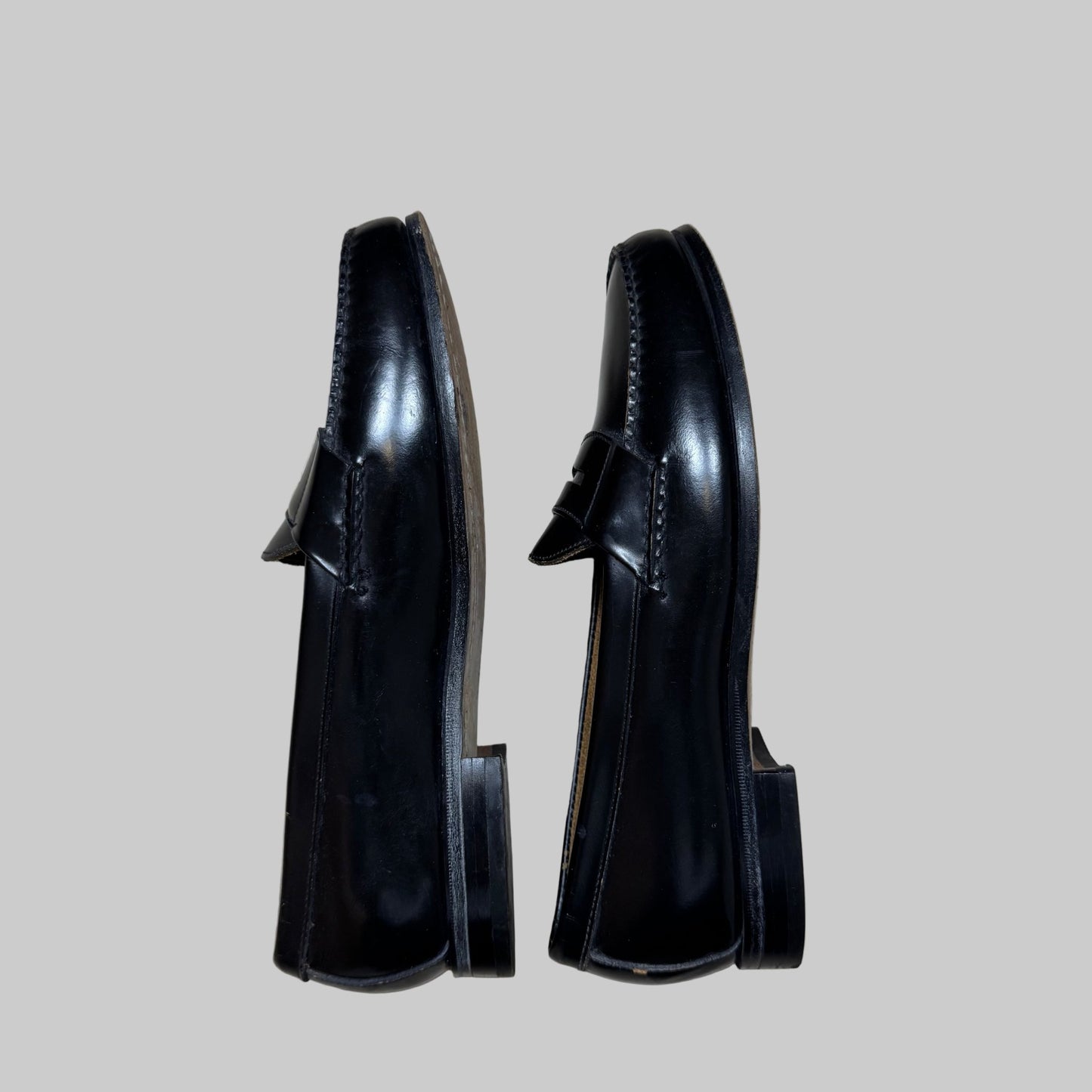 Vintage - Bostonian - Black Leather - Loafers - Size 10M/12W - The Circle Collective