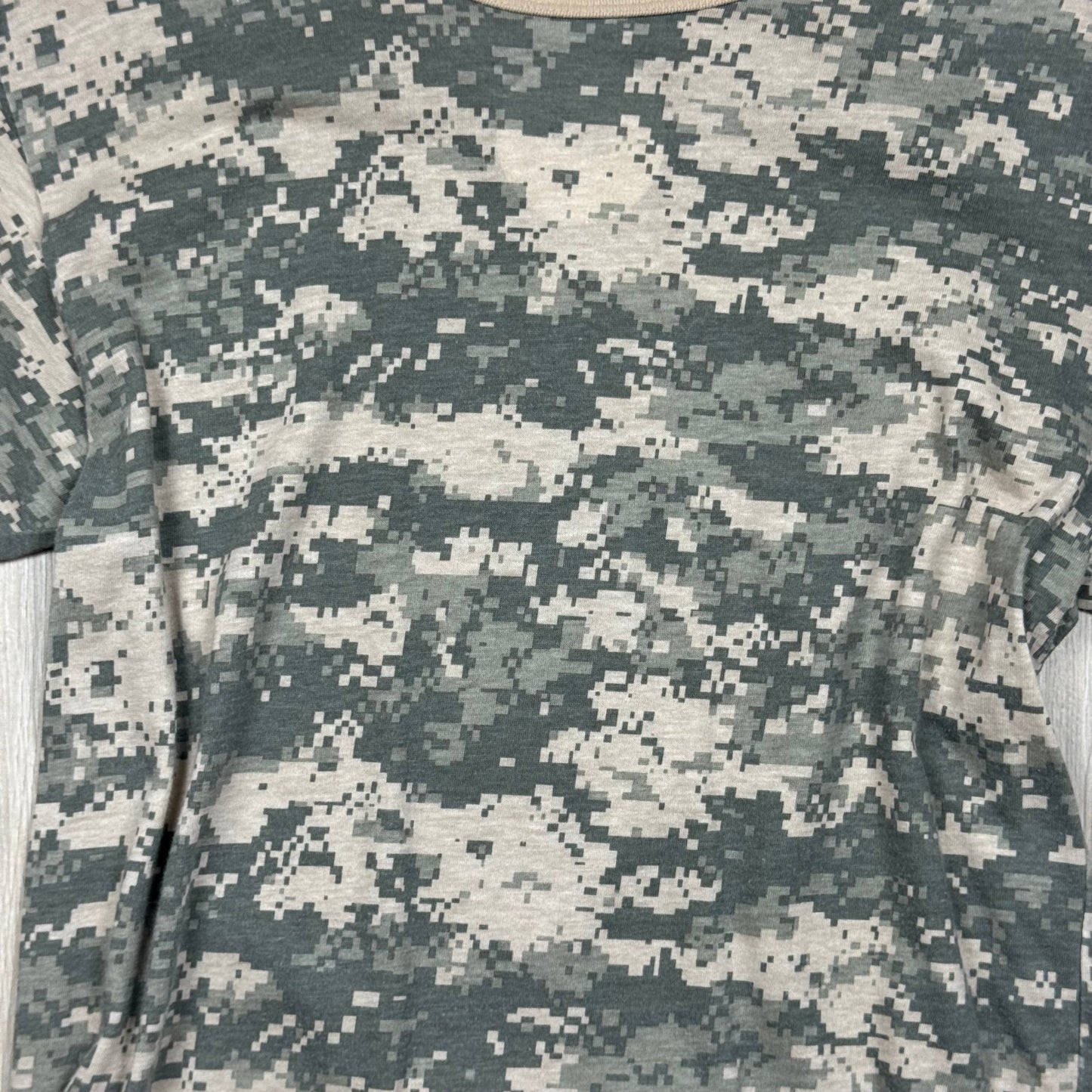 2000s - Rothco - Digital Camo - T-shirt - Medium - The Circle Collective