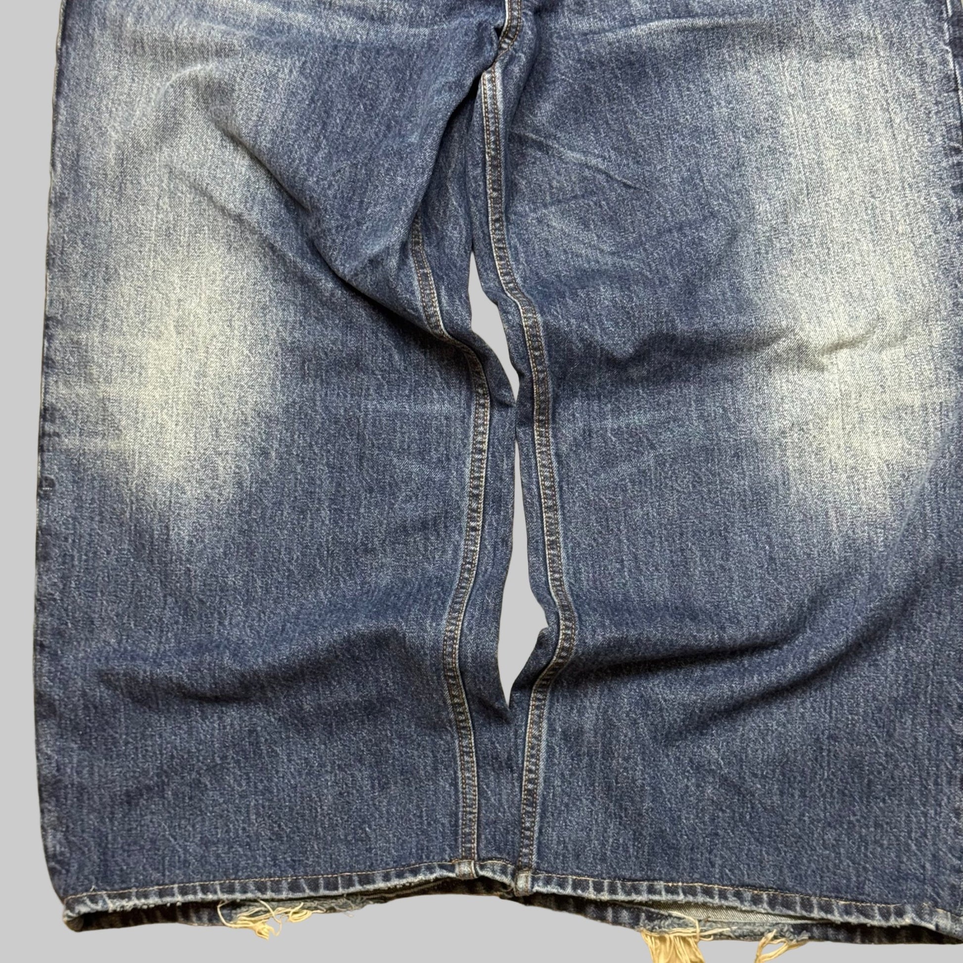 Thirteen Club - Souvenir Wash - Jeans - 36x27 - The Circle Collective