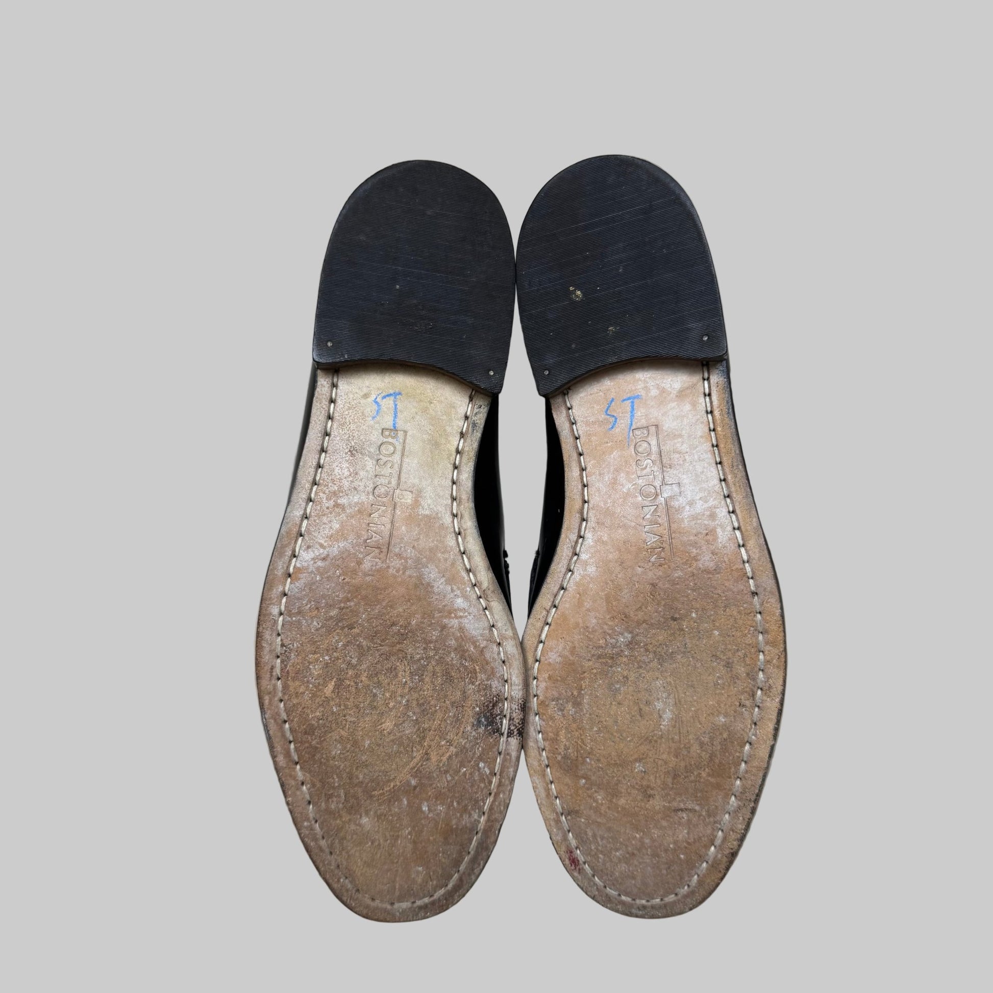 Vintage - Bostonian - Black Leather - Loafers - Size 10M/12W - The Circle Collective